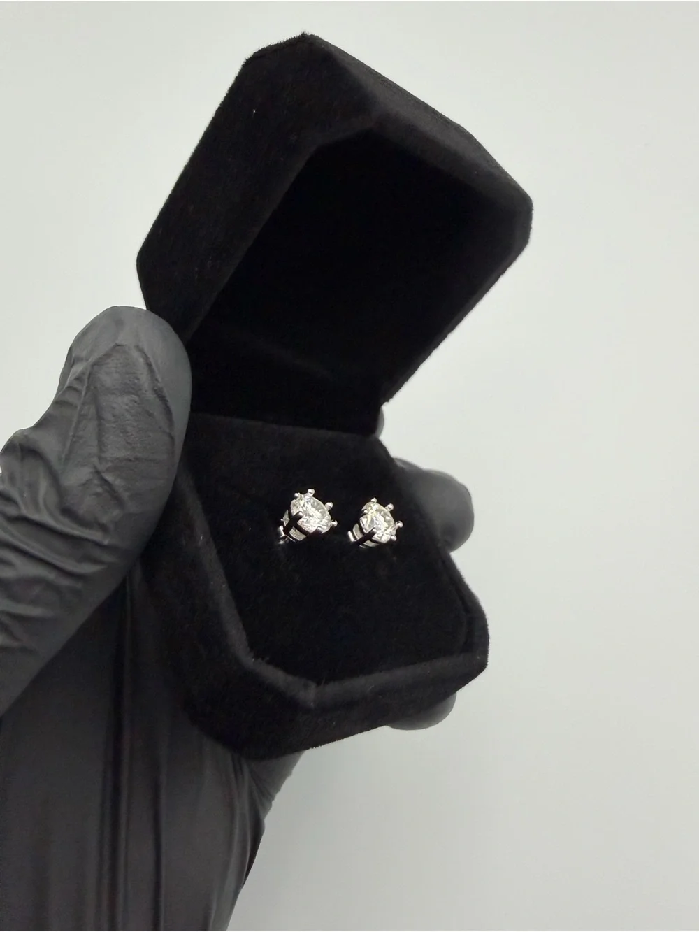 1.00 Ct Round Cut D VVS1 Lab Grown Diamond Stud Earrings in 925 Sterling Silver